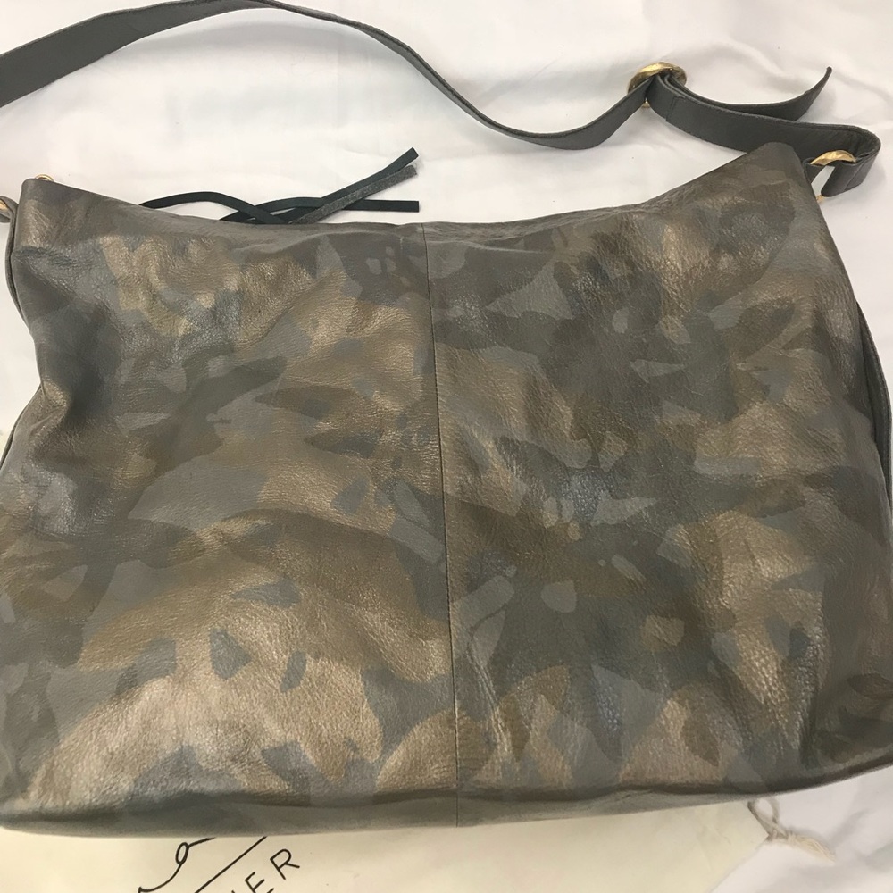 Ona Villier Vesuvius Hobo Bag in Grey Sombra - Picture 4 of 12